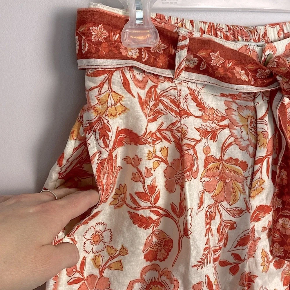 Rachel Zoe 100% Linen Shorts with tie belt European Flax size Medium